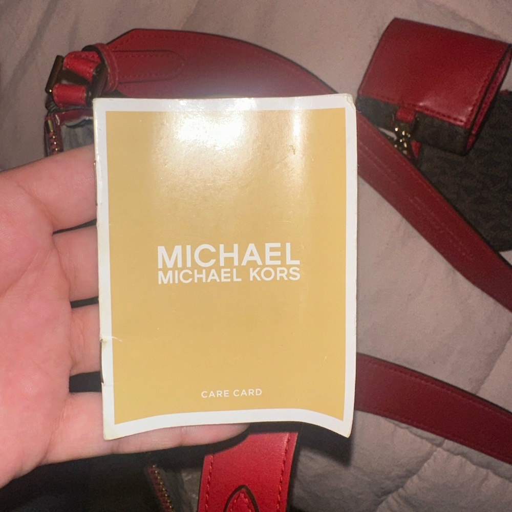 Michael Kors Beige Interior with Red Accent - Picture 4 of 5